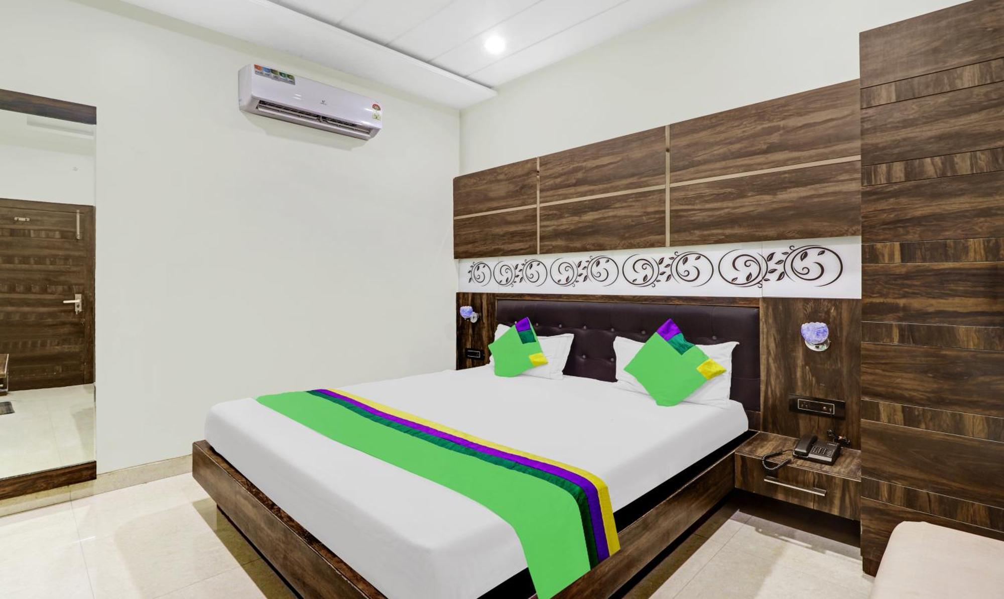 Itsy Hotels Anjali Mahal 500, Mtrs From Mathura Railway Station Экстерьер фото
